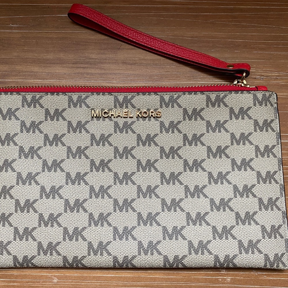 Michael Kors Wristlet NWOT